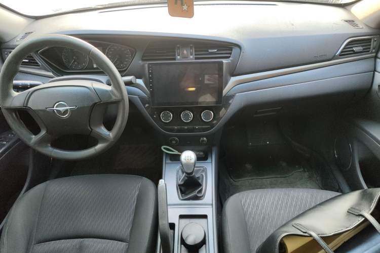 Used Haima M6 2017 1.6L Manual Comfort Model
