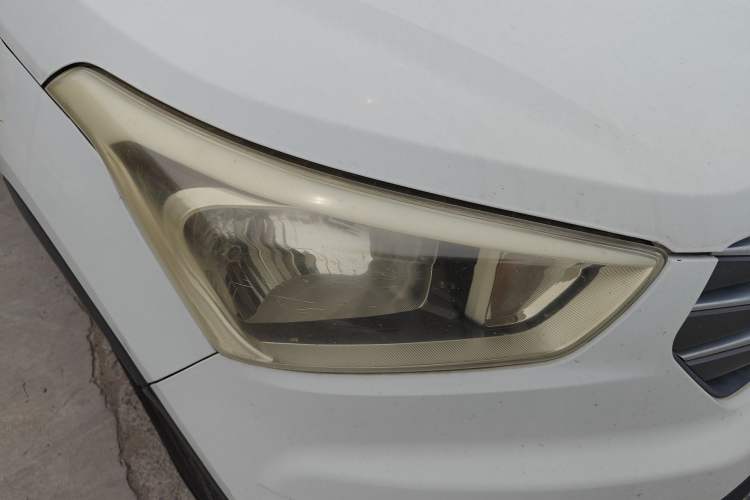 Used Hyundai ix25 2015 1.6L Automatic Two-Wheel Drive Smart GLS Trim Right Front Headlight