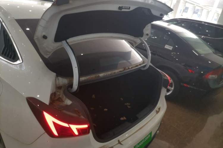 Used CHANGAN Eado 2022 PLUS Blue Whale NE 1.4T GDI DCT Prestige Edition
