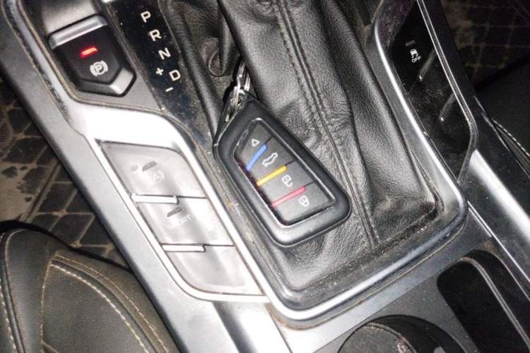 Used Geely Auto Emgrand 2019 Leading Edition 1.5L CVT Luxury Model China V Standard
