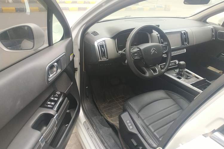 Used Citroen C6 2017 Revised Version 380THP Luxury Edition
