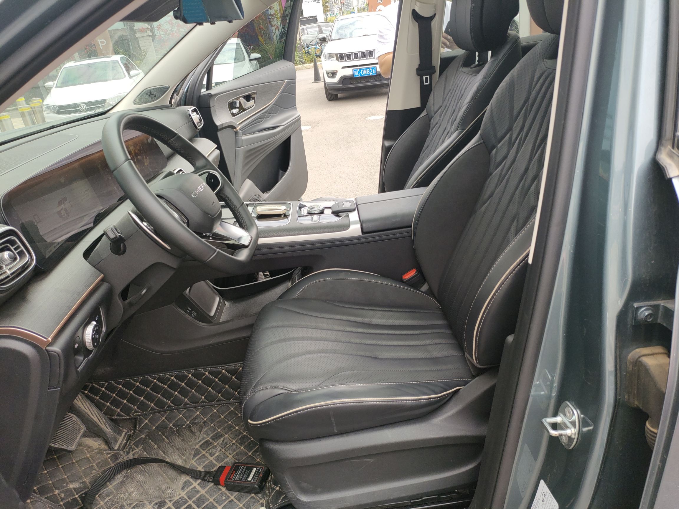 Переднее сиденье в автомобиле