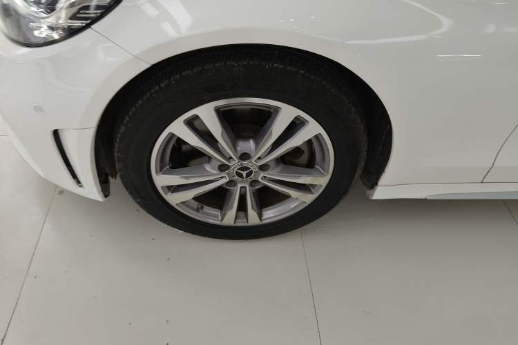 Used Mercedes-Benz C-Class 2021 C 200 L Fashion Edition Sport Version Left Front Wheel Hub