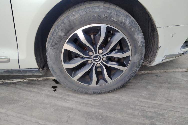 Used Citroen C5 2014 1.6T Automatic Prestige Model Right Front Wheel Hub