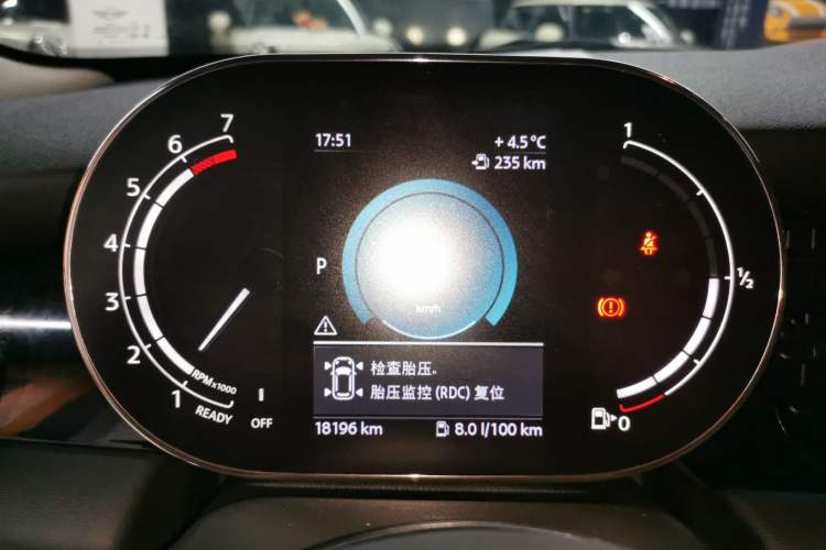 Used MINI MINI 2023 Updated 1.5T COOPER Artist Five-Door Edition
