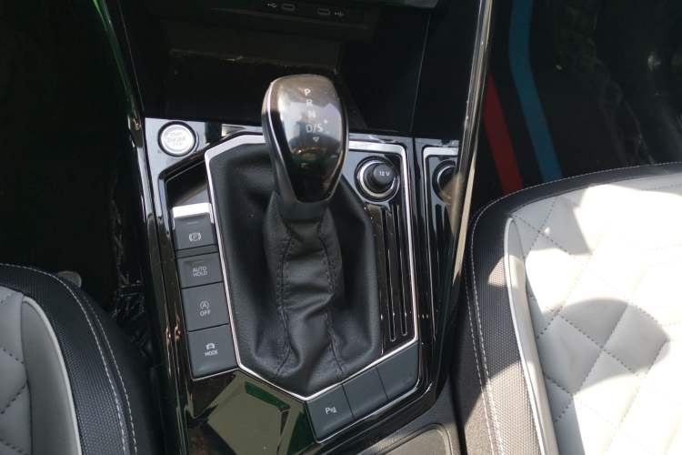 Used Volkswagen Tayron 2023 300TSI Two-Wheel-Drive Luxury Plus Advanced Edition
