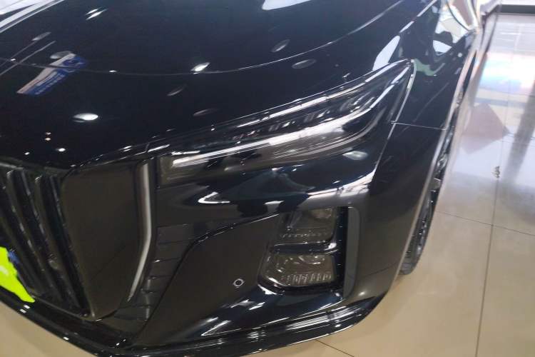 Used Hongqi H5 2025 Model 1.5T DCT Xuan Ying 2 Million Units Commemorative Edition Left Front Headlight