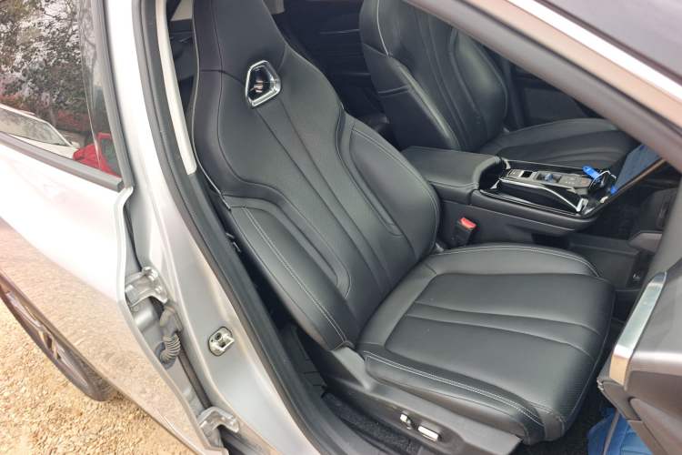 Used Dongfeng Aeolus Mage 2023 DH-i 1.5T Prestige Edition