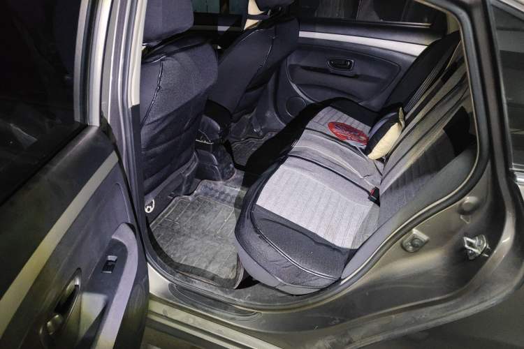 Used Nissan Sylphy 2012 Classic 1.6XE Manual Comfort Edition Left Rear Seat