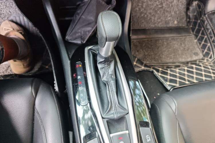 Used Honda Crider 2019 180 Turbo CVT Luxury Edition China VI Emission Standard Gear Lever