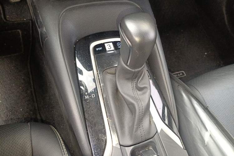 Used Toyota Corolla 2019 1.2T S-CVT GL-i Luxury Edition Gear Lever