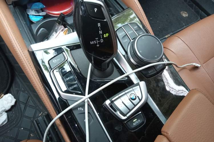 Used BMW 5 Series 2020 530Li Luxury Edition M Sport Package Gear Lever