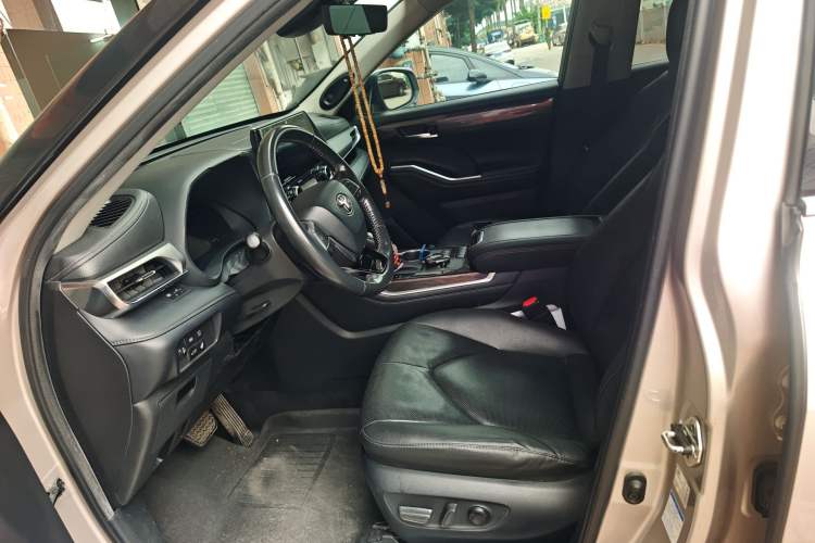 Used Toyota Highlander 2022 Dual-Engine 2.5L Four-Wheel Drive Supreme Edition 7-Seater Left Front Seat