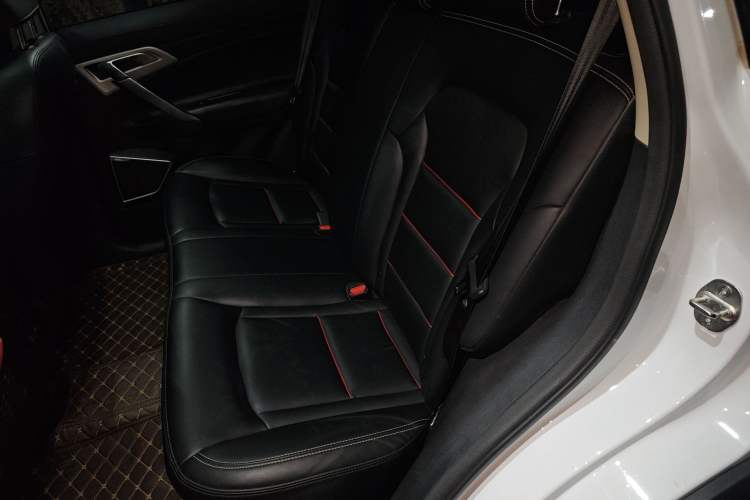 Used Geely Auto Emgrand X7 Sport 2018 1.8TD Automatic Two-Wheel Drive Zhiya Model