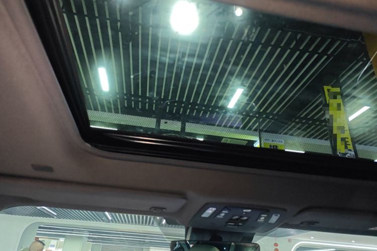 Used Toyota Granvia 2023 2.5L Hybrid Prestige VIP Edition Headliner