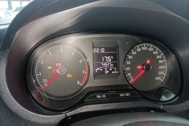 Used Volkswagen Polo 2016 1.4L Manual Fashion Model
