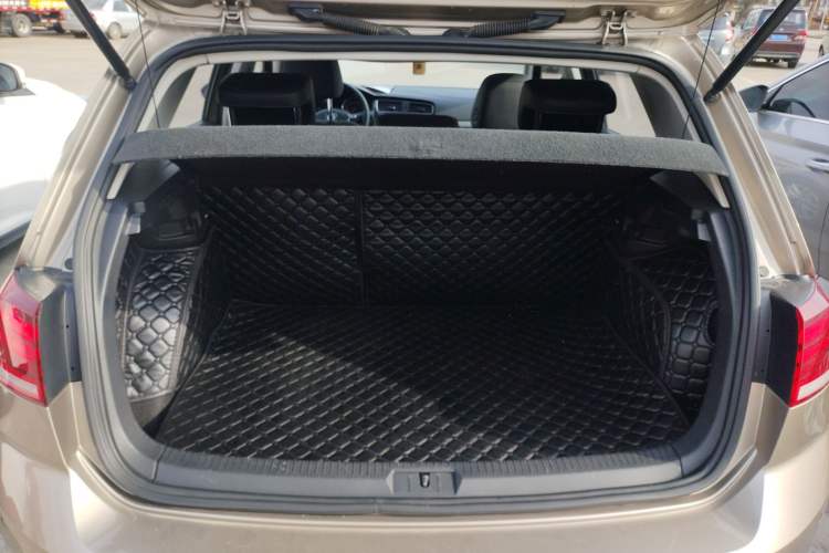 Used Volkswagen Golf 2018 230TSI Automatic Comfort Model
