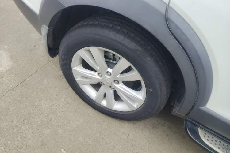 Used Chevrolet Captiva 2014 2.4L 4x4 Flagship Edition 7 Seats Right Rear Wheel Hub