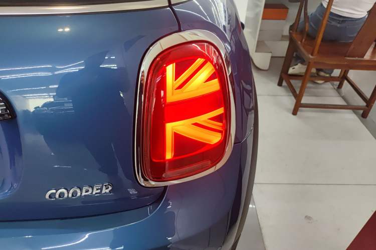 Used MINI 2022 1.5T COOPER Artist Right Rear Taillight