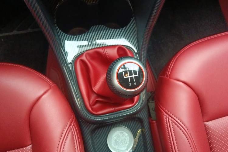 Used Volkswagen Polo 2018 1.5L Manual Drive-Comfort Model Gear Lever