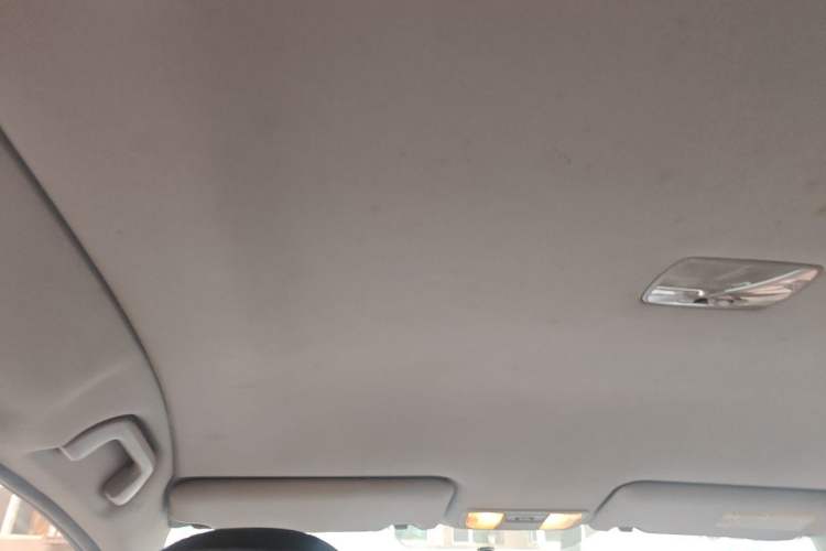 Used Honda Jade 2013 1.8L automatic Comfort version 5 seats

