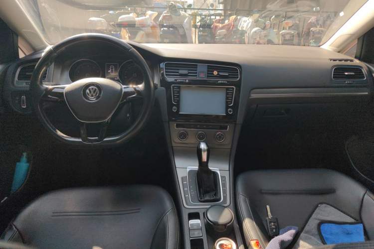 Used Volkswagen Golf 2014 1.6L Automatic Comfort Model
