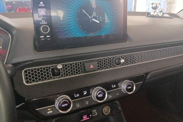 Used Honda Integra 2023 240TURBO CVT Luxury Edition Audio And AC Panel