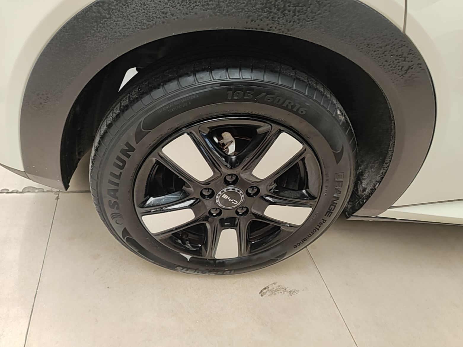 BYD Dolphin 2025 Intelligent Driving Version 410 km Fashion Edition — снимка 11