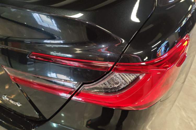 Used Toyota Camry 2024 Dual-Motor 2.0 HGVP Luxury Edition
