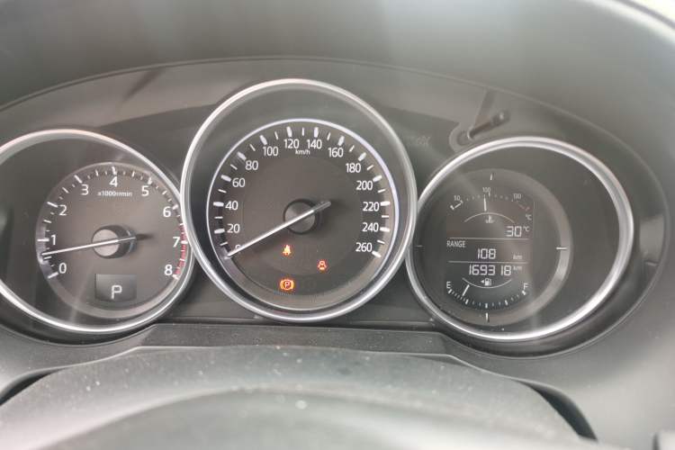 Used Mazda Atenza 2017 2.0L Blue Sky Luxury Edition
