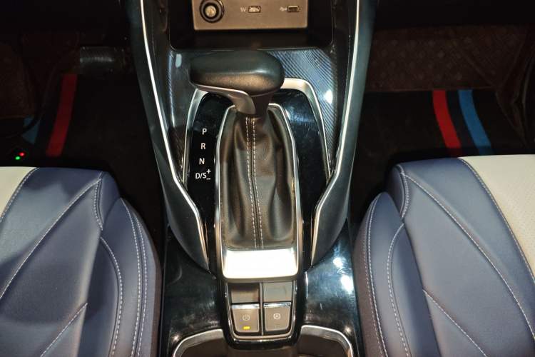 Used SAIC MAXUS G50 2019 1.5T Automatic Luxury Edition China VI Standard Gear Lever