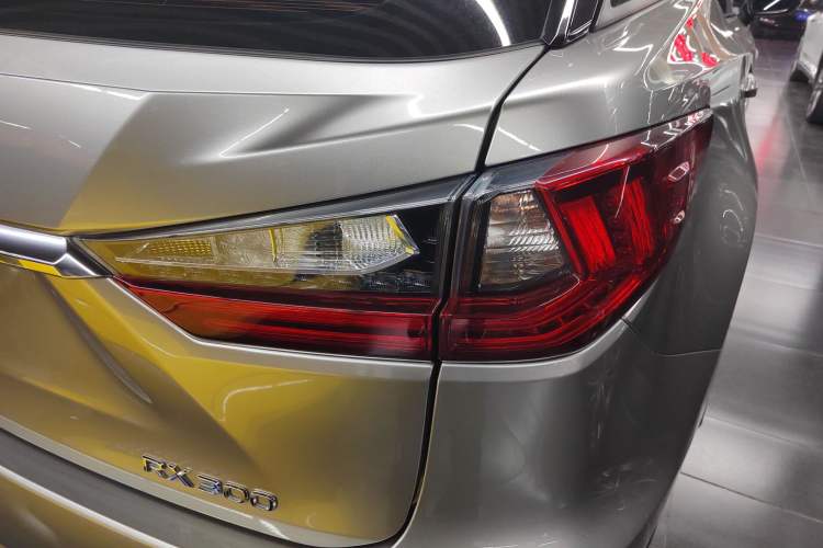 Used Lexus RX 2016 300 Two-Wheel Drive Comfort Edition China V Standard
