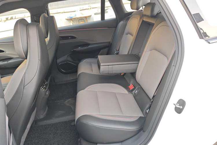 Used Hongqi EH7 2025 600 Smart Selection Edition
