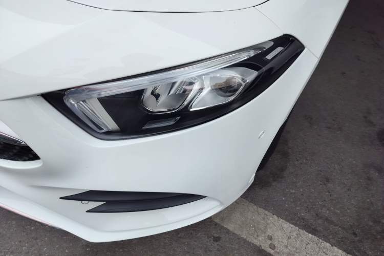 Used Mercedes-Benz A-Class 2022 Second Facelift A 200 L Sport Sedan Fashion Version
