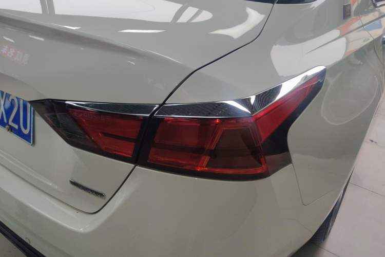Used Nissan Teana 2021 2.0L XL Upper AD1 Smart Drive & Navigation Edition Right Rear Taillight