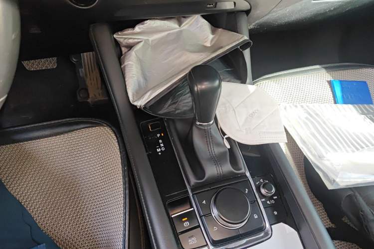 Used Mazda 3 Axela 2020 2.0L Automatic Zhiya Edition Gear Lever