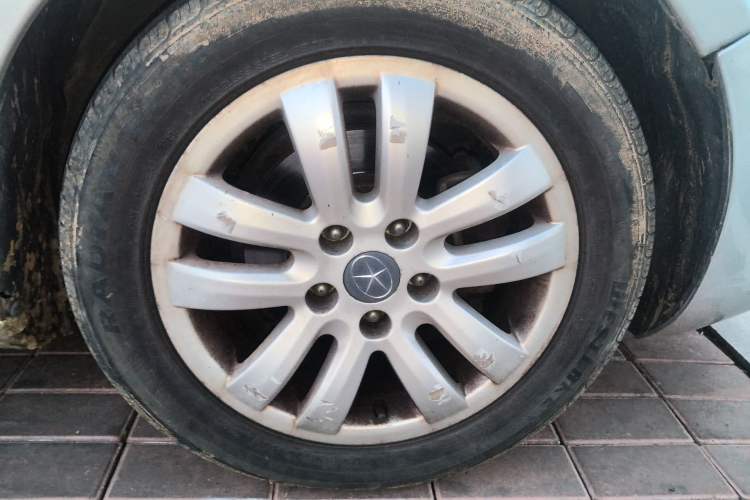 Used JAC Group Refine M2 2012 1.8L MT Business & Comfort Version 7 Seats
