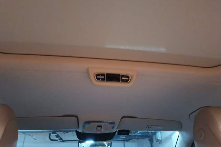 Used Mercedes-Benz V-Class 2021 V 260 L Long-wheelbase Luxury Edition