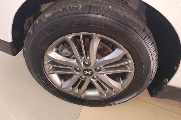 Used Hyundai ix35 2015 2.0L Automatic 2WD Smart Version China V Standard