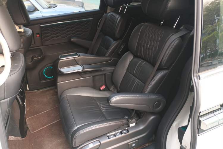 Used Honda Elysion 2022 2.0L eHEV Luxury First Edition
