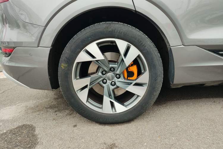 Used Audi e-tron 2019 55 quattro Technology Edition