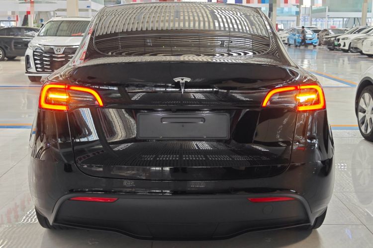 Used Tesla Model Y 2023 Rear-Wheel-Drive Version