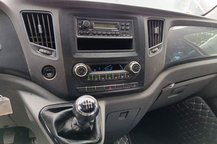 Used Foton Toano 2021 2.0T Manual Tongtu Long Wheelbase Mid-Height 5/6/7-Seater 4F20TC3