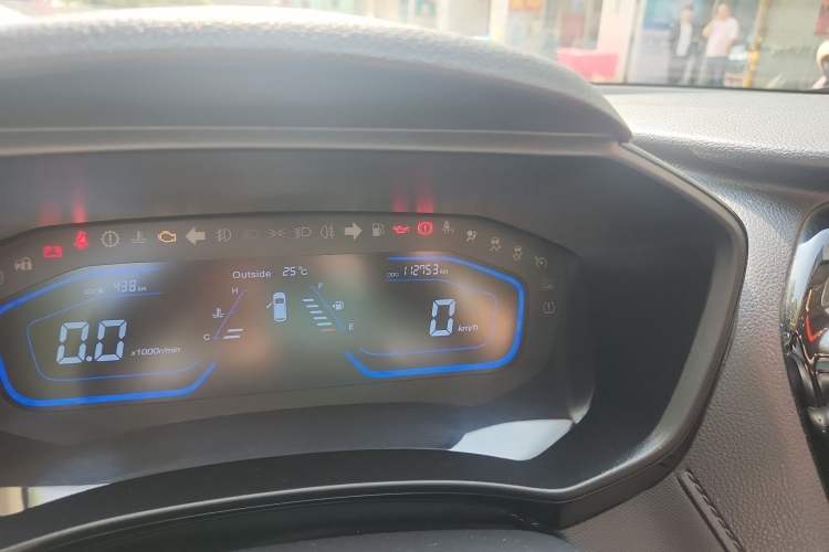 Used CHANGAN OSHAN A800 2017 1.6L Manual Comfort Model
