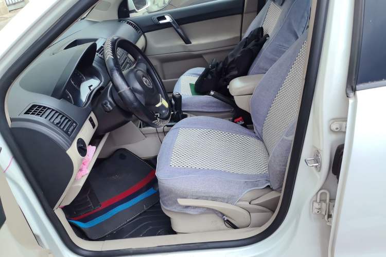 Used Volkswagen Polo 2011 Jingqu 1.4L Manual Sile Edition Left Front Seat