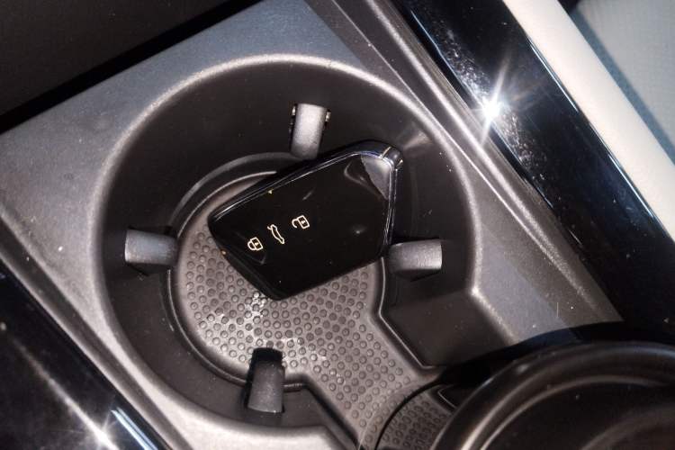 Used Volkswagen Teramont X 2023 330TSI Two-Wheel-Drive Prestige Luxury Edition
