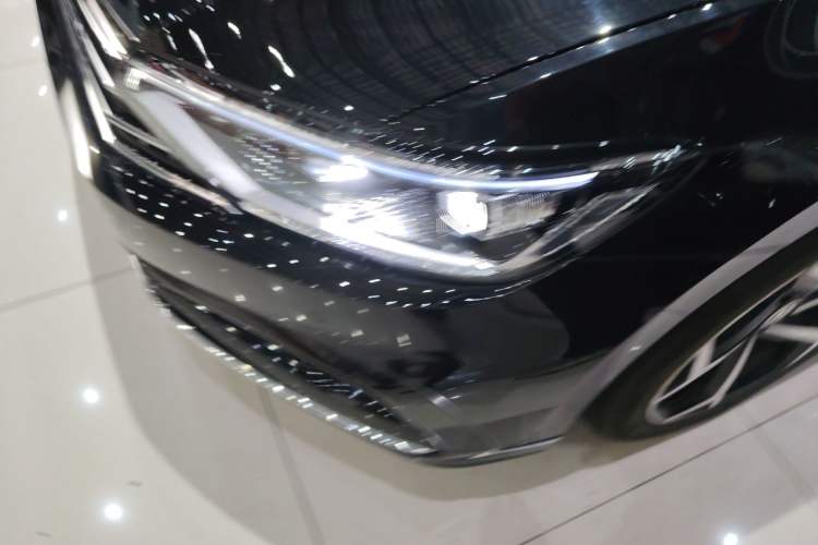 Used Volkswagen Magotan 2023 2 Million Units Limited Edition 330TSI DSG Leading Version