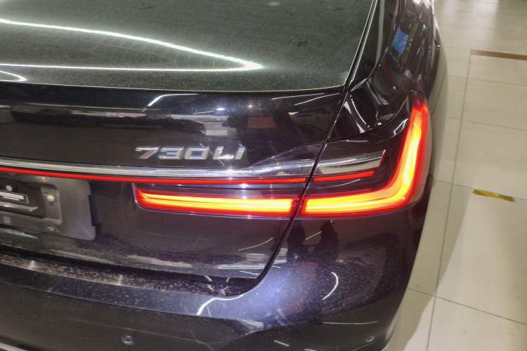 Used BMW 7 Series 2021 730Li Luxury Package Right Rear Taillight