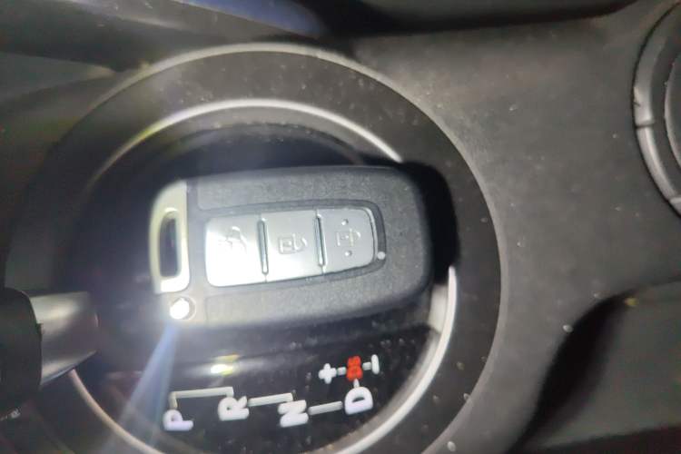 Used Hyundai Veloster 2012 1.6T Automatic Luxury Edition
