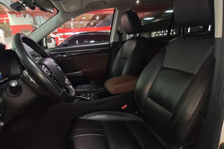 Used GAC Trumpchi GS8 2017 320T Two-Wheel Drive Luxury Smart Connectivity Version (7 Seats)